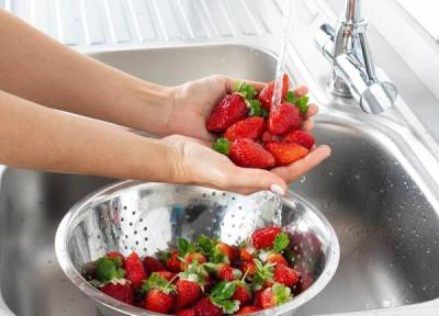 4 روش شستن و تمیز کردن توت فرنگی ???? به نحو صحیح و اصولی